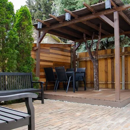 Lägenhet Season One *