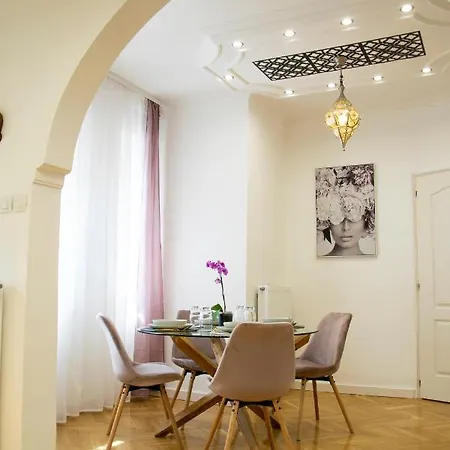 Apartment Season One Szeged